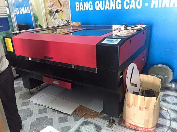 Lắp Máy Laser 1390 cho Công ty Quảng Cáo Nguyễn Bảnh