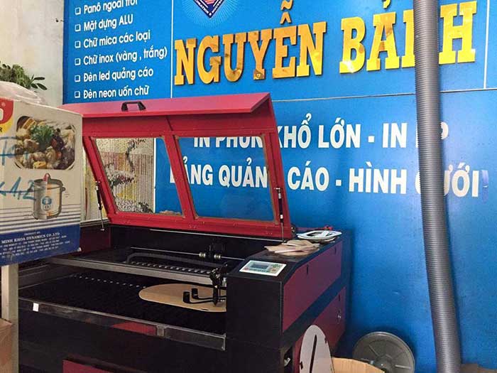 Lắp Máy Laser 1390 cho Công ty Quảng Cáo Nguyễn Bảnh